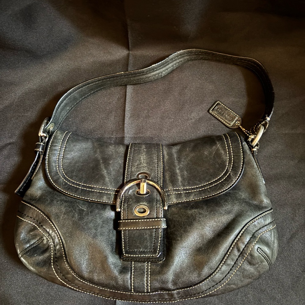 Coach F10910 MEDIUM Vintage Soho Y2K Black Leather Shoulder Bag
